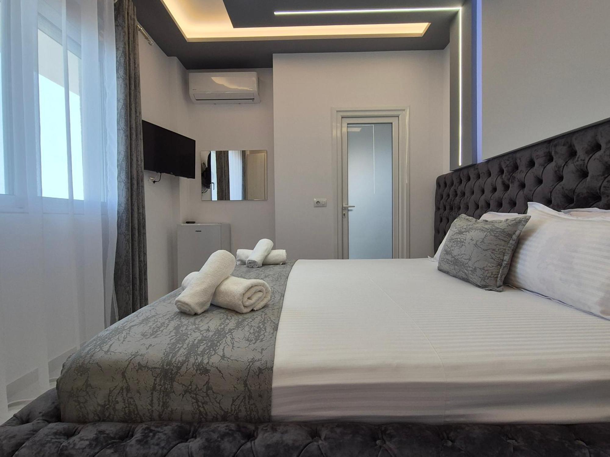 Vila Roxhest Sarandë Exterior foto