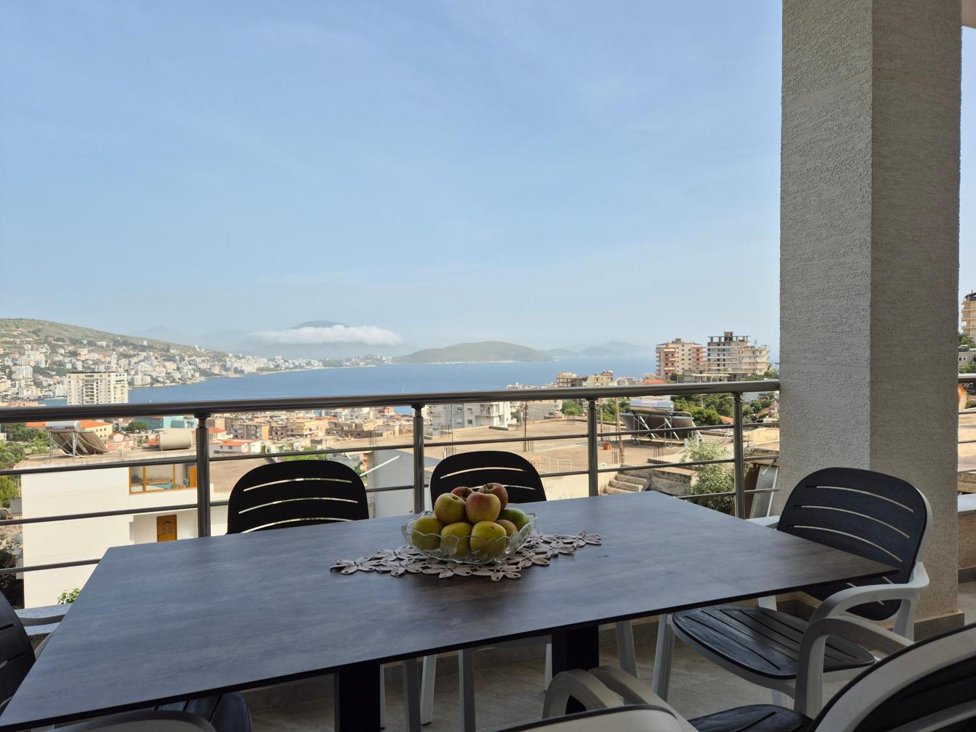 Vila Roxhest Sarandë Exterior foto