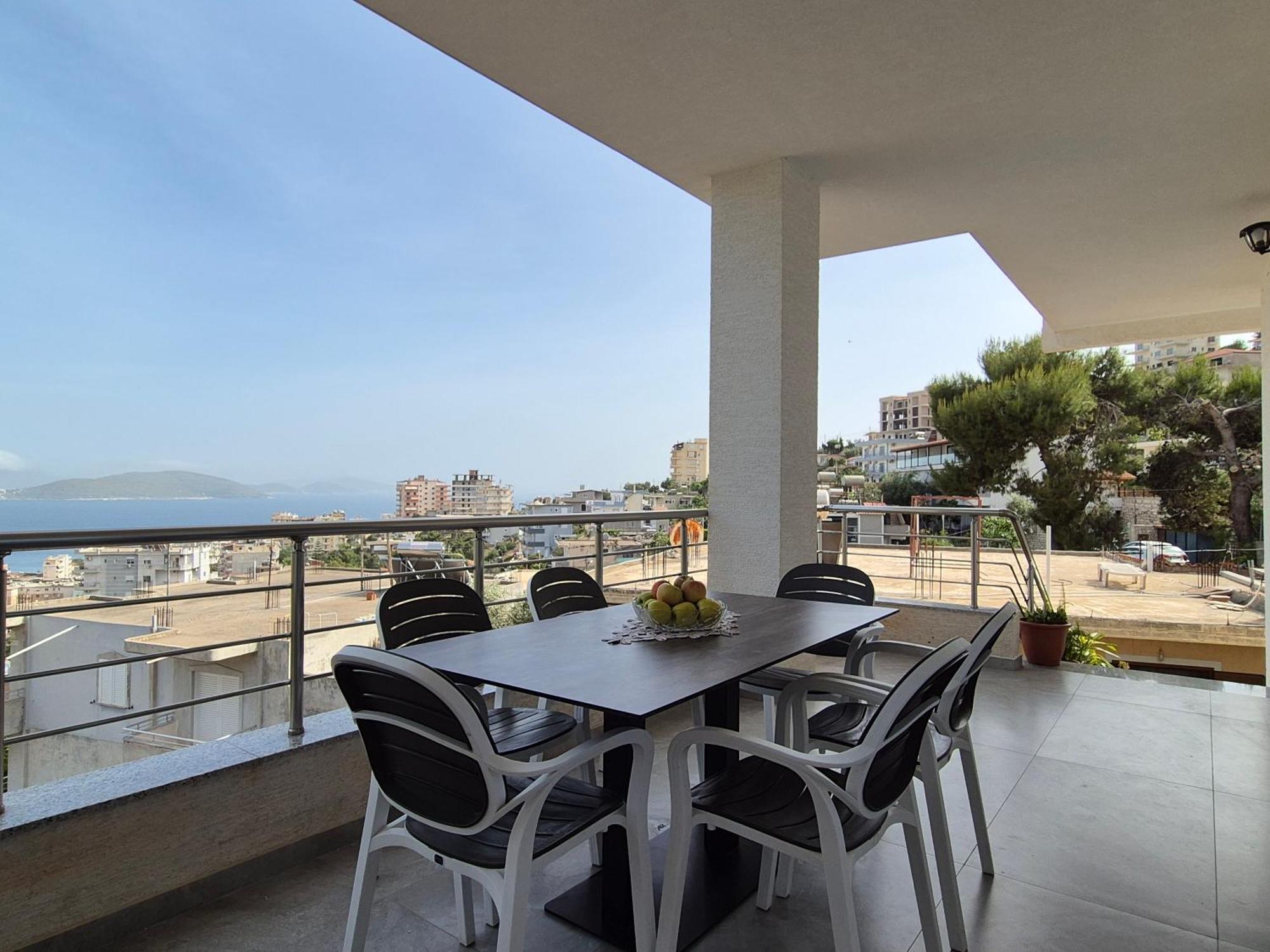 Vila Roxhest Sarandë Exterior foto
